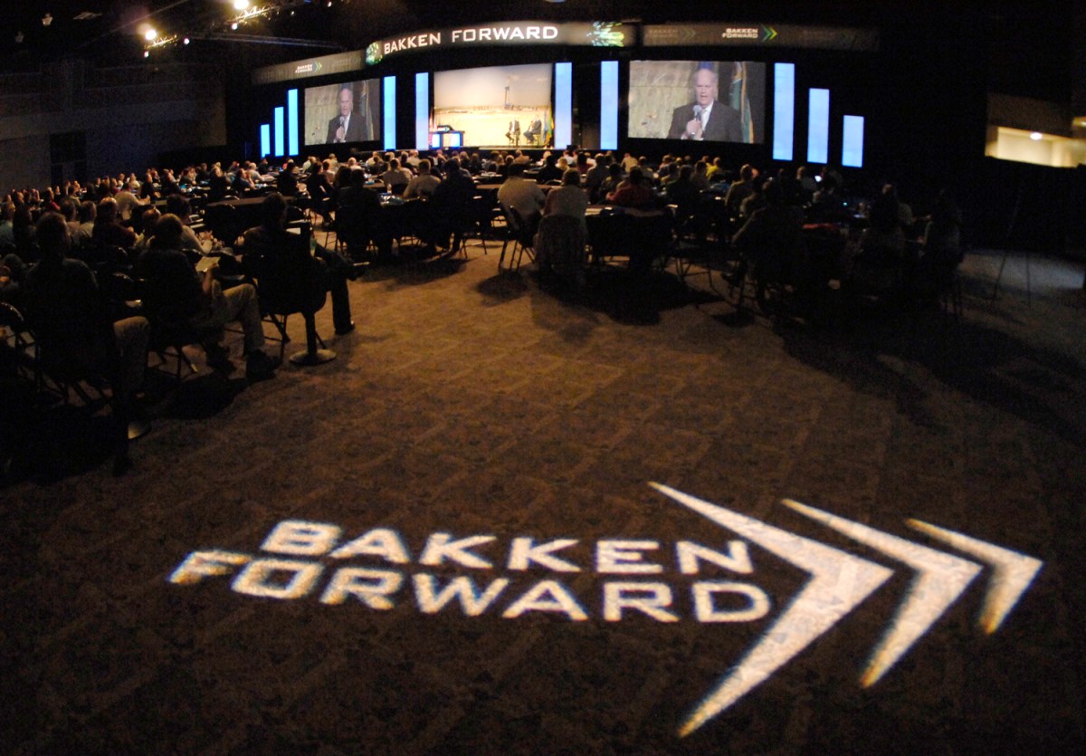 Western North Dakota energy service leaders, legislators optimistic after oil&nbsp;conference