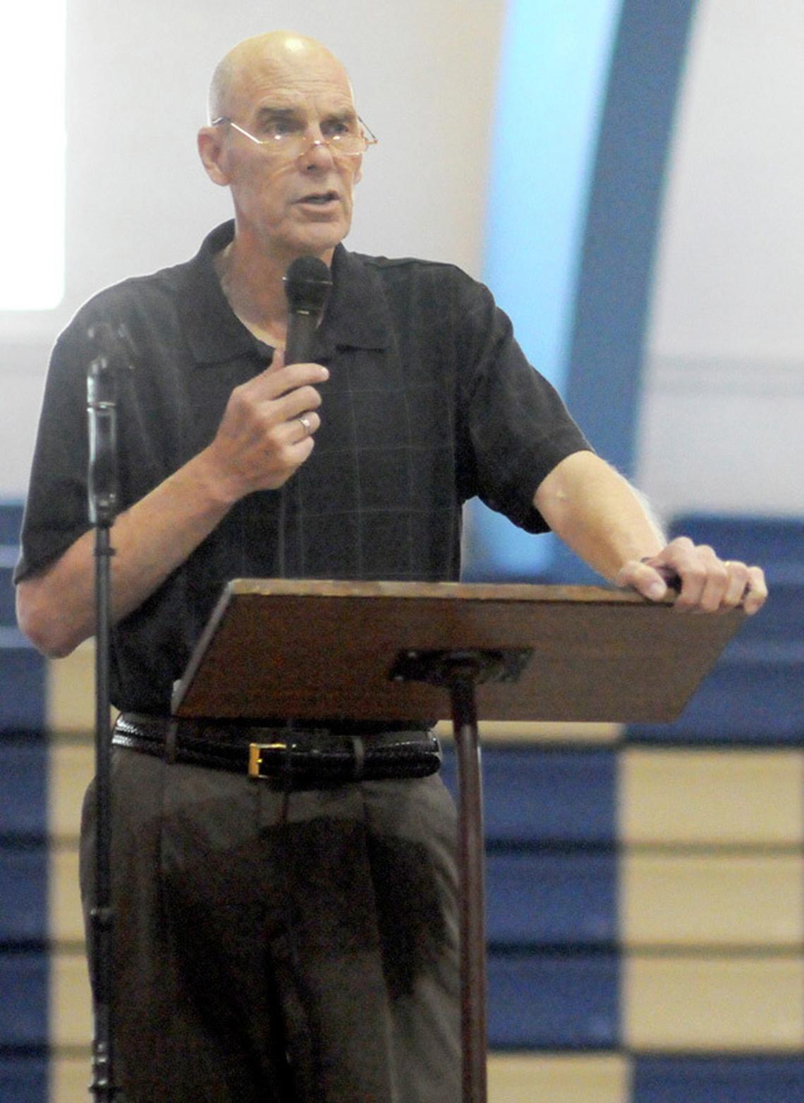Legendary basketball coach Don Meyer captivates during speech in&nbsp;Lemmon